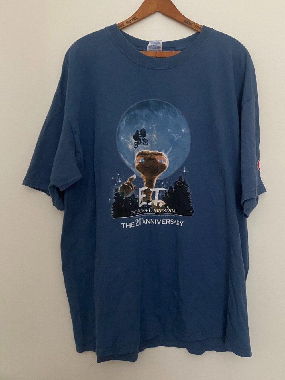 Y2K VINTAGE ET 20th anniversary Dairy Queen T-shirt size XL